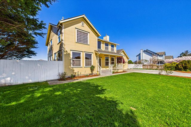 2910 Springer Drive, Mckinleyville, CA 95519