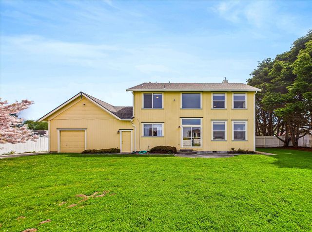 2910 Springer Drive, Mckinleyville, CA 95519
