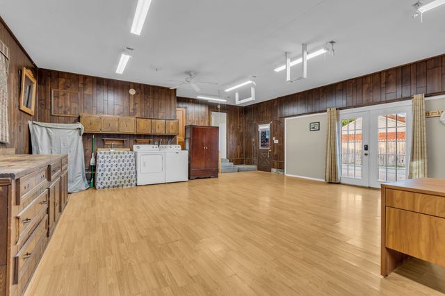 105 Lynn Dr, Columbia, TN 38401