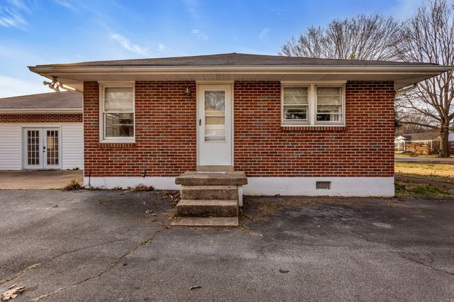 105 Lynn Dr, Columbia, TN 38401