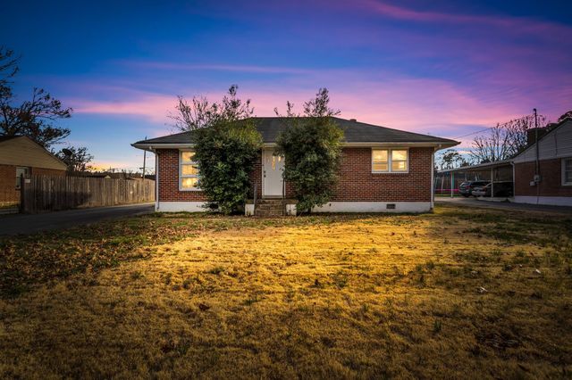 105 Lynn Dr, Columbia, TN 38401