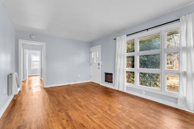 105 Lynn Dr, Columbia, TN 38401