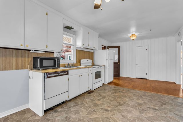 105 Lynn Dr, Columbia, TN 38401