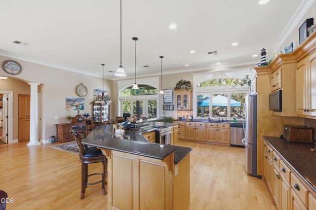 212 Isabella Lane, Grants Pass, OR 97526