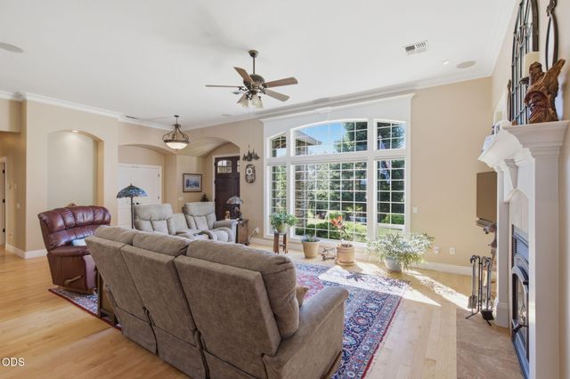 212 Isabella Lane, Grants Pass, OR 97526