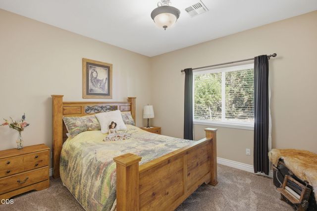 212 Isabella Lane, Grants Pass, OR 97526