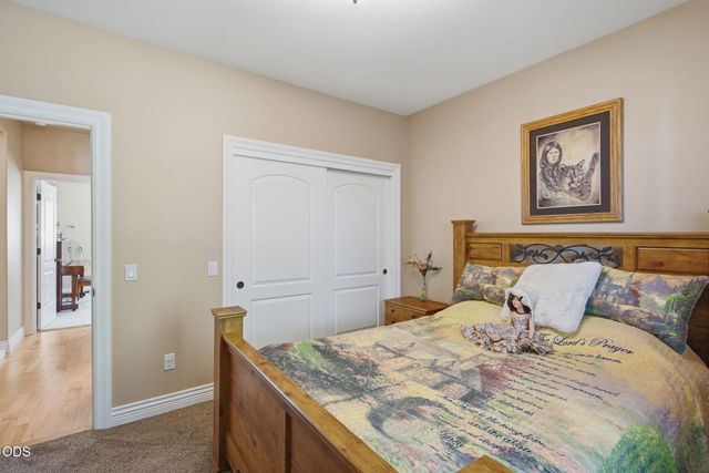 212 Isabella Lane, Grants Pass, OR 97526