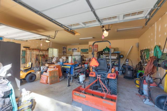 212 Isabella Lane, Grants Pass, OR 97526