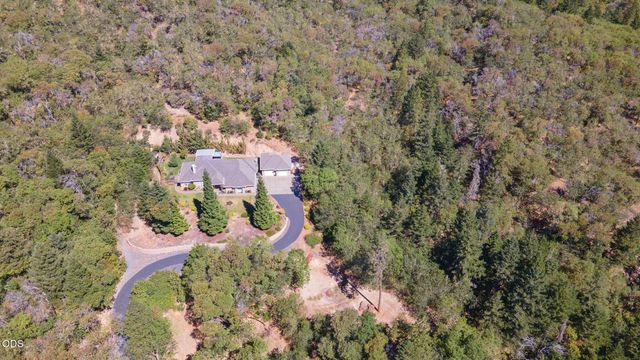 212 Isabella Lane, Grants Pass, OR 97526