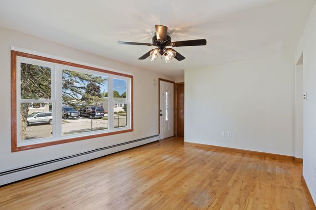 27 Ritter Street, Nashua, NH 03060