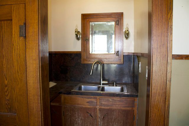713 S Adams Street, Wellsburg, IA 50680