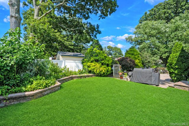 37 Main Avenue, Mastic, NY 11950