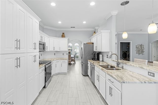 9262 Palm Island CIR, North Fort Myers, FL 33903