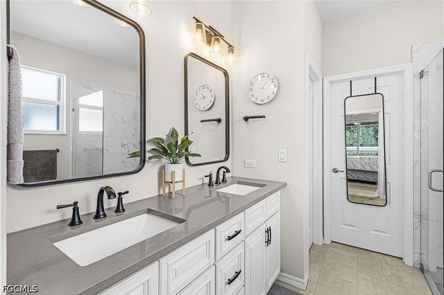 9262 Palm Island CIR, North Fort Myers, FL 33903