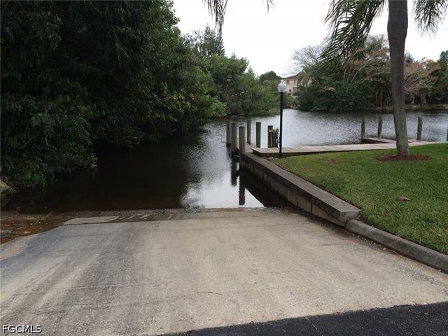 9262 Palm Island CIR, North Fort Myers, FL 33903