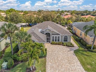 9262 Palm Island CIR, North Fort Myers, FL 33903