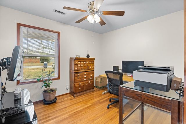 438 Glenstone Drive, Mountain Home, AR 72653