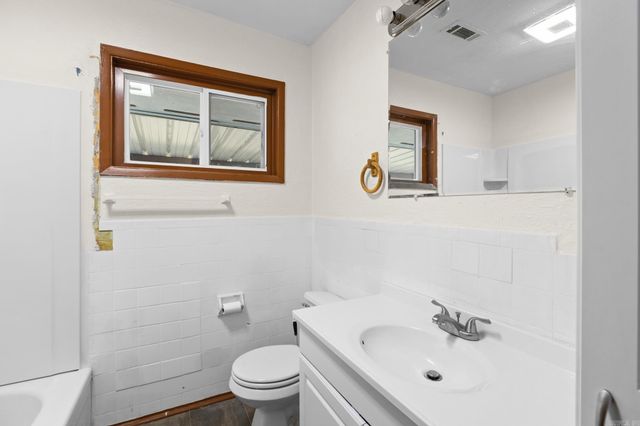 438 Glenstone Drive, Mountain Home, AR 72653