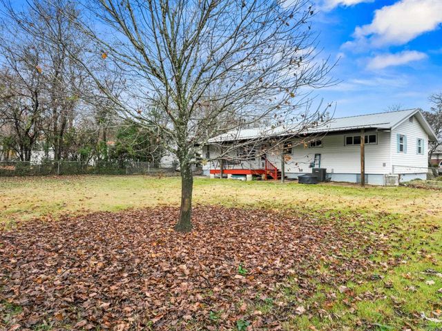 438 Glenstone Drive, Mountain Home, AR 72653