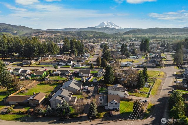 193 Jensen Lane N, Eatonville, WA 98328