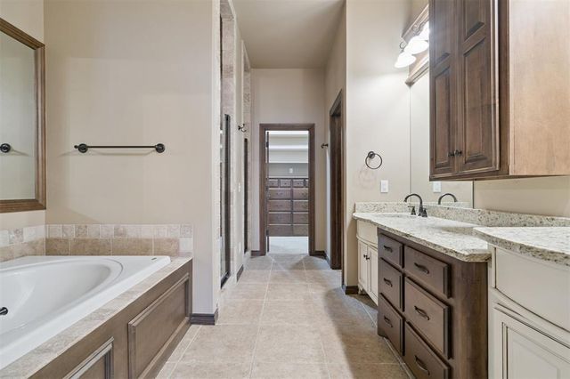 7351 Falcon Ridge, Edmond, OK 73034