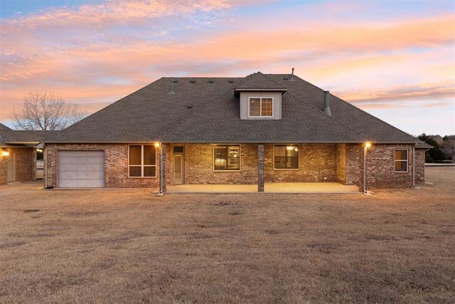 7351 Falcon Ridge, Edmond, OK 73034