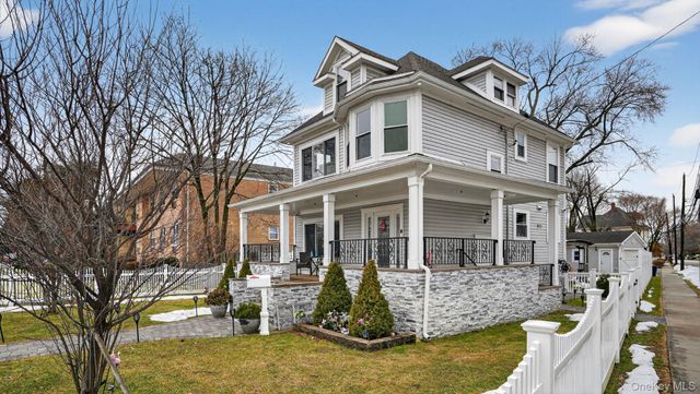 175 Hempstead Avenue, Lynbrook, NY 11563