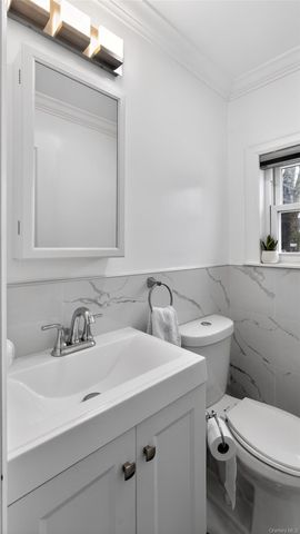 175 Hempstead Avenue, Lynbrook, NY 11563