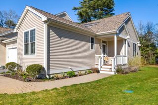 16 Grey Hawk Drive UNIT 16, Mashpee, MA 02649