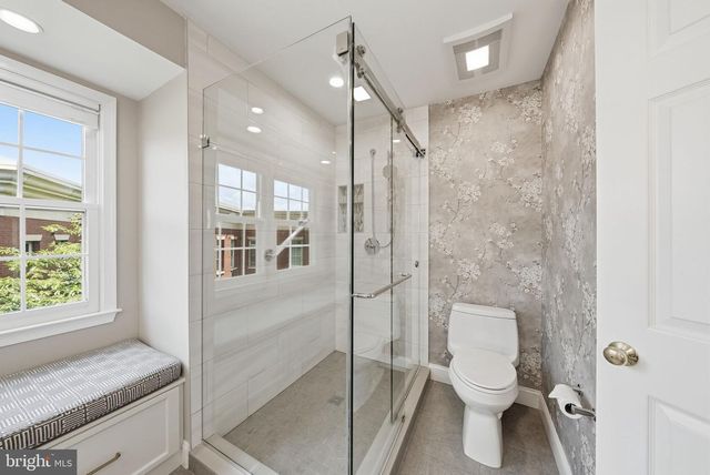 1922 N DANIEL ST, Arlington, VA 22201