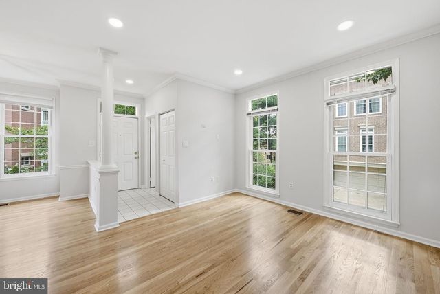 1922 N DANIEL ST, Arlington, VA 22201
