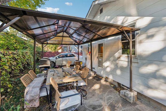 1828 46th Street, Des Moines, IA 50310