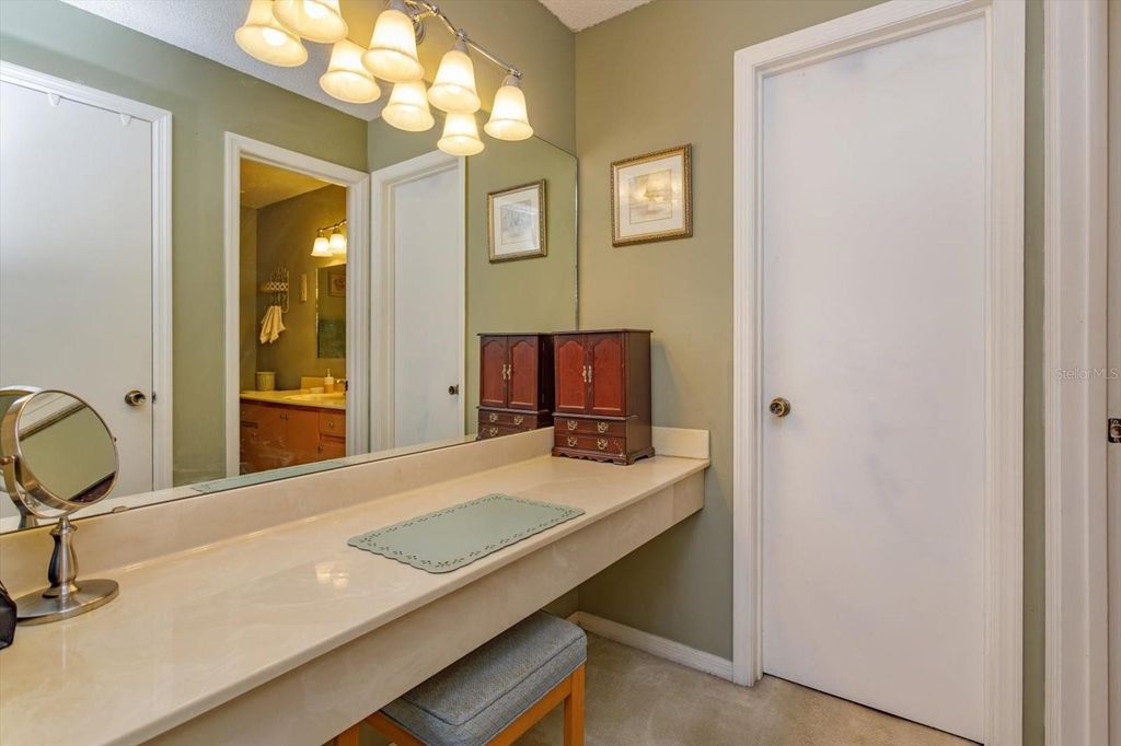 Image 16 of property listing at 5301 WHITE CLIFF LANE 7, Orlando, FL 32812
