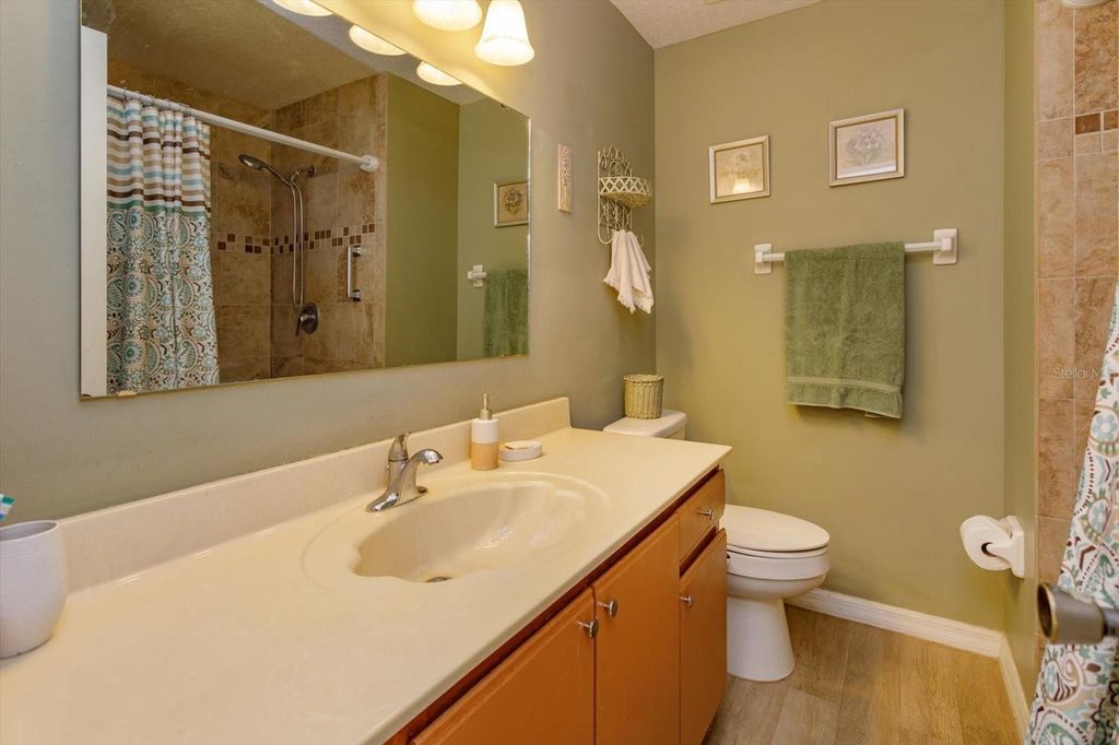 Image 17 of property listing at 5301 WHITE CLIFF LANE 7, Orlando, FL 32812