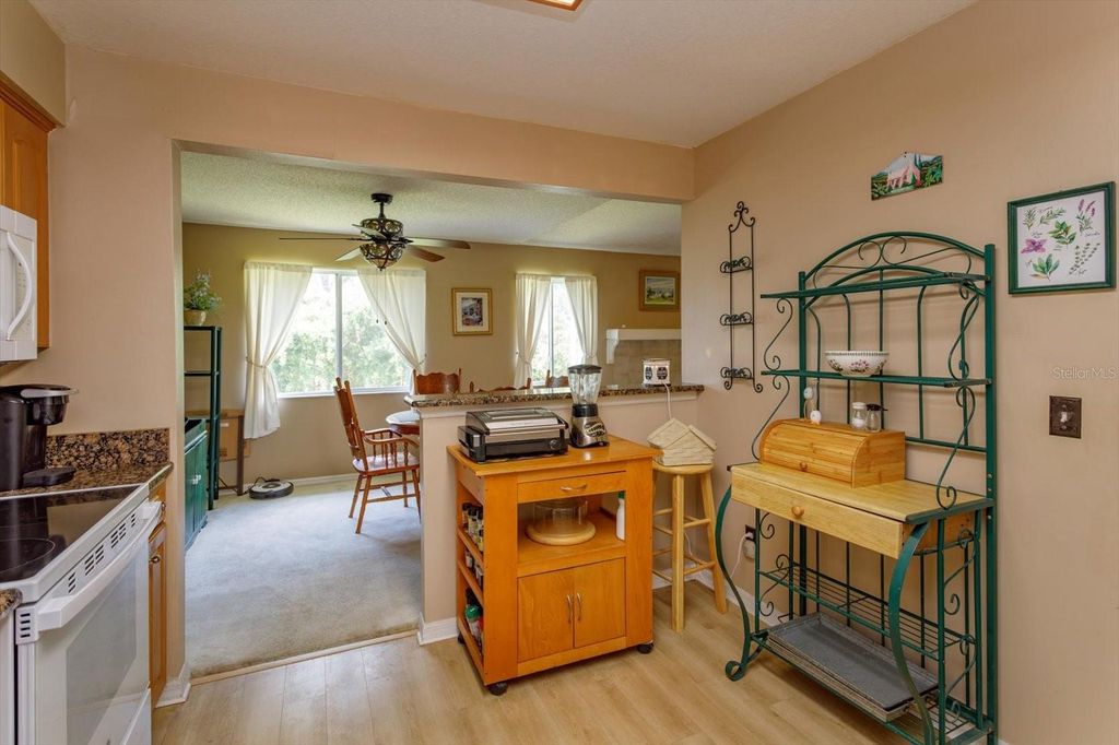 Image 6 of property listing at 5301 WHITE CLIFF LANE 7, Orlando, FL 32812