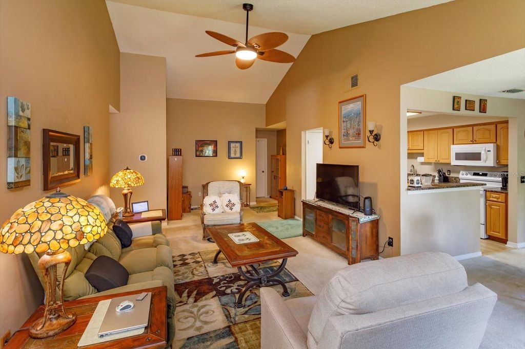 Image 10 of property listing at 5301 WHITE CLIFF LANE 7, Orlando, FL 32812