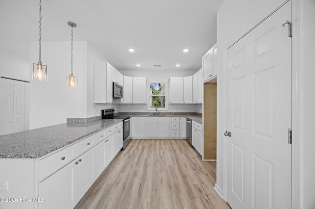 310 S Vann Street, Burgaw, NC 28425