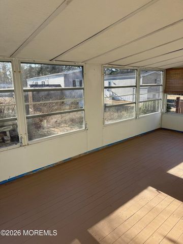 4 Wren Court, Manchester, NJ 08759