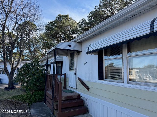 4 Wren Court, Manchester, NJ 08759