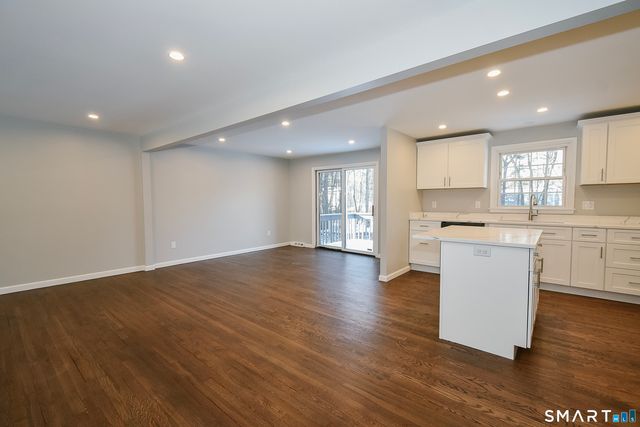 29 Minister Brook Drive, Simsbury, CT 06070