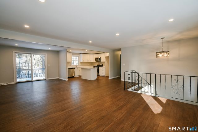 29 Minister Brook Drive, Simsbury, CT 06070