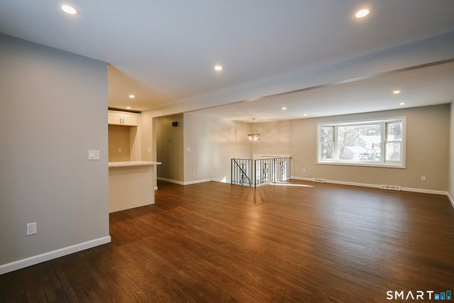 29 Minister Brook Drive, Simsbury, CT 06070