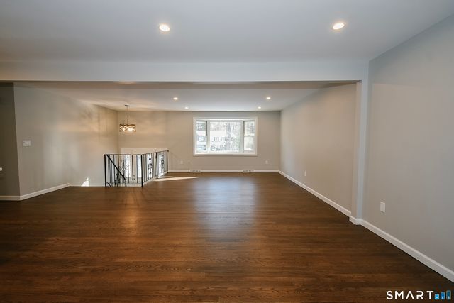 29 Minister Brook Drive, Simsbury, CT 06070