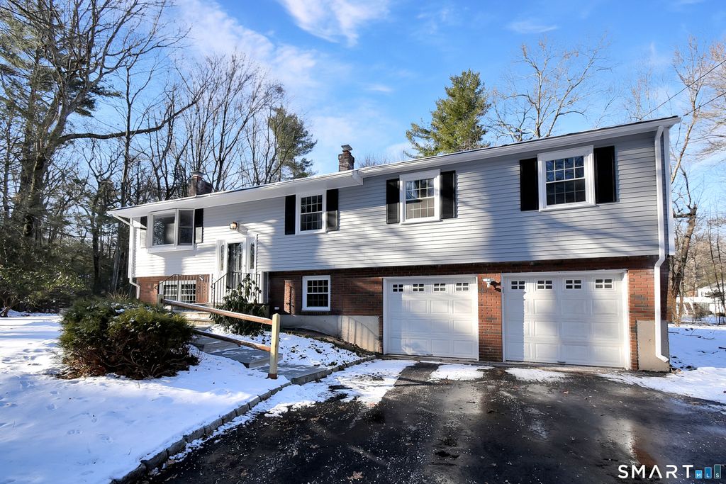29 Minister Brook Drive, Simsbury, CT 06070