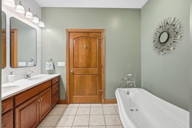 8635 E 100 S, Lagrange, IN 46761