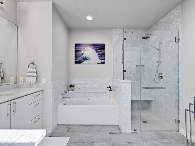 6010 Long Champ CT 110, Austin, TX 78746