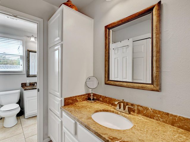 6010 Long Champ CT 110, Austin, TX 78746