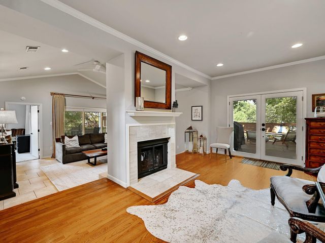 6010 Long Champ CT 110, Austin, TX 78746