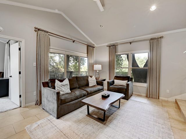 6010 Long Champ CT 110, Austin, TX 78746