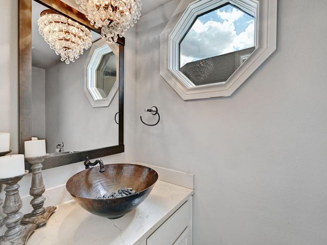 6010 Long Champ CT 110, Austin, TX 78746